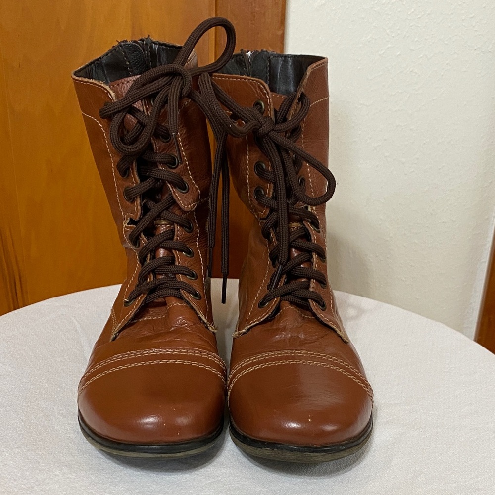 Steve Madden Chestnut Brown Lace-Up Boots Contrast Stiching Retro Zip Back